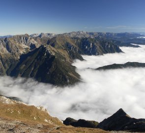 Eisenerské Alpy z vrcholu hory Gösseck
