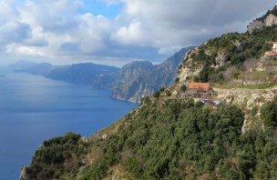 Přechod Stezky bohů na italském pobřeží Amalfi
