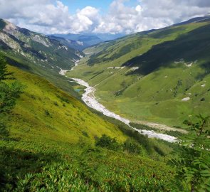3 den - údolí Adiši na Kavkaze