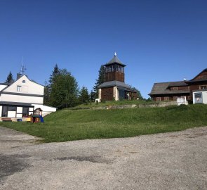 The Tetřev lookout tower and next to it the Stone Cottage (it was closed)