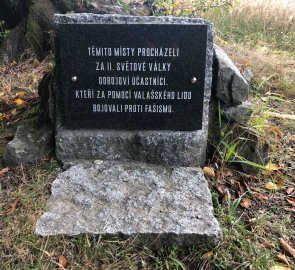 Memorial to the victims of World War II under Tanečnice mountain