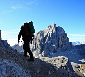 Jištěná cesta Alpinisteig v Sextenských Dolomitech