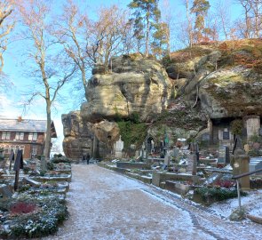 Oybin - skalní hřbitov