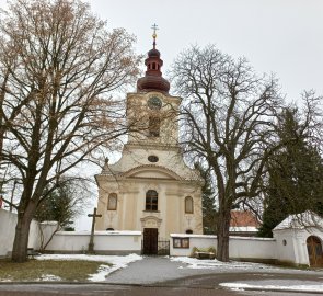Petrovice - kostel sv. Petra a Pavla