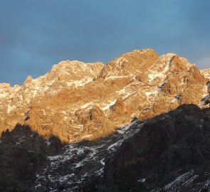 Večerní nálada hory Monte Cinto 2 706 m n. m. z Haut Asca