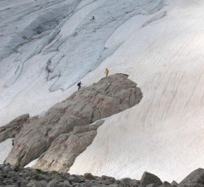 Konec ledovce Halstätter Gletscher u chaty Simony Hütte