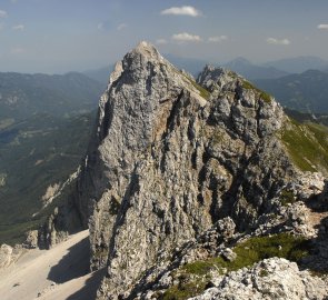 Pohled na horu Koschutnik Turm v pohoří Karavanky