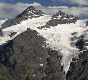 Pohled na hory Kavkazu a hranici s Gruzií
