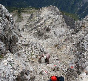 Náročný závěrečný výstup na horu Hochvogel v Allgäuských Alpách