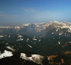 Pohoří Hochschwab z náhorní plošiny Veitsch Alpe