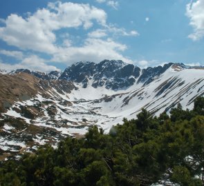 Pohled na Ďumbier od hory Tanečnica