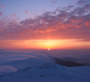 Krásný západ slunce  z hory Latiborská Hoľa 1 648 m n. m.