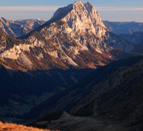 Hora Lugauer v prvních paprsích slunce