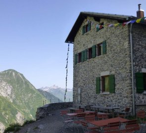 Horská chata Frederick-Simms Hütte v Lechtálerských Alpách
