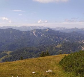 Pohled z vrcholu Gemeindealpe směrem na Hochschwab