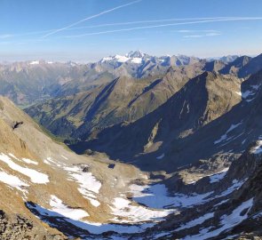 Pohled z vrcholu na Vysoké Taury a Grossglockner