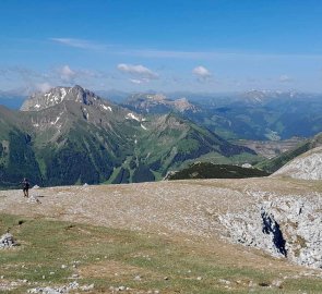 Pohled směrem na západ na Ennstálské Alpy