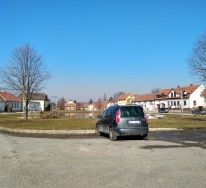 Náves v obci Vilémovice