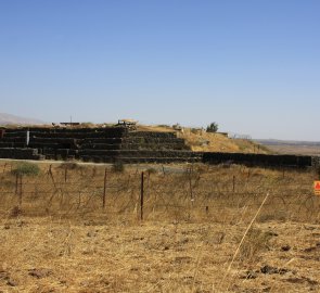 Venkovní pohled na jednu z hraničních pevností v Údolí slz (opuštěná, ale uvnitř přístupná)
