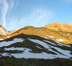 Masiv hory Eisenerzer Reichenstein a Vordenberger Zinken v ranním světle
