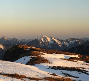 Gesäuse, Lugauer 2208 m, Tanischbachturm 2036 m., Hoch Kogel 2105 m. a Kaiserschild 2084 m. z vrcholu Wildfeld 2043 m.