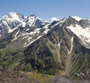 Hory Užba, Donguzorun a Čeget během sestupu z Elbrusu