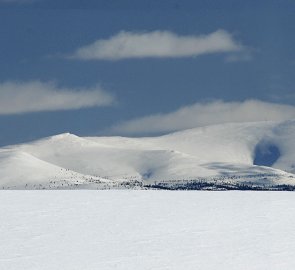 Pohled na nejvyšší partie Národního parku Urho Kekkonen - hřeben hory Sokosti