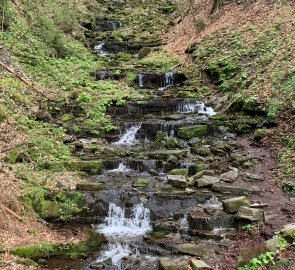 Kaskádové vodopády potoka Hlisník