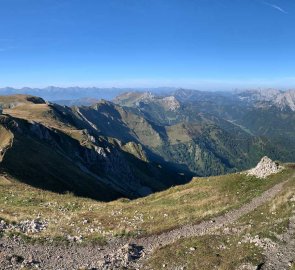 Pohled na západ na Ennstálské Alpy