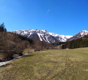 Zpětný pohled z údolí na Schneealpe