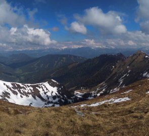 Pohled z vrcholy směrem k Totes Gebirge