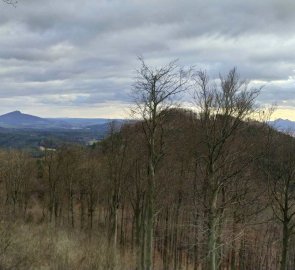 View of Bezděz and Ralsko from the Slavíček Mountain