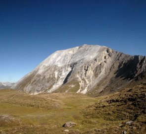 Název hory Weißeck je jasný, opravu je to bílá  hora