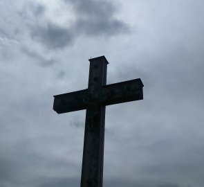 Vrcholový kříž Pohled hory Zwölferhorn 1 521 m n.m.