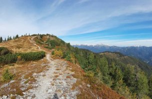 A leisurely hike over Mount Bremstein in the Seckauer Tauern