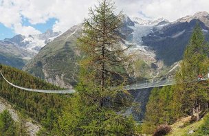Túra k nejdelšímu visutému mostu světa ve Walliských Alpách