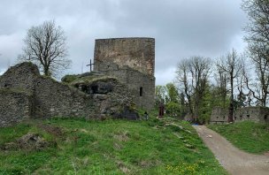 A short trip to the ruins of Vítkův kámen in Šumava