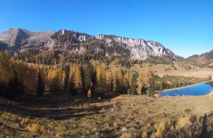 Vysokohorská turistika na horu Warscheneck v pohoří Totes Gebirge